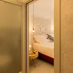 فندق Casaunoe Boutique 4*